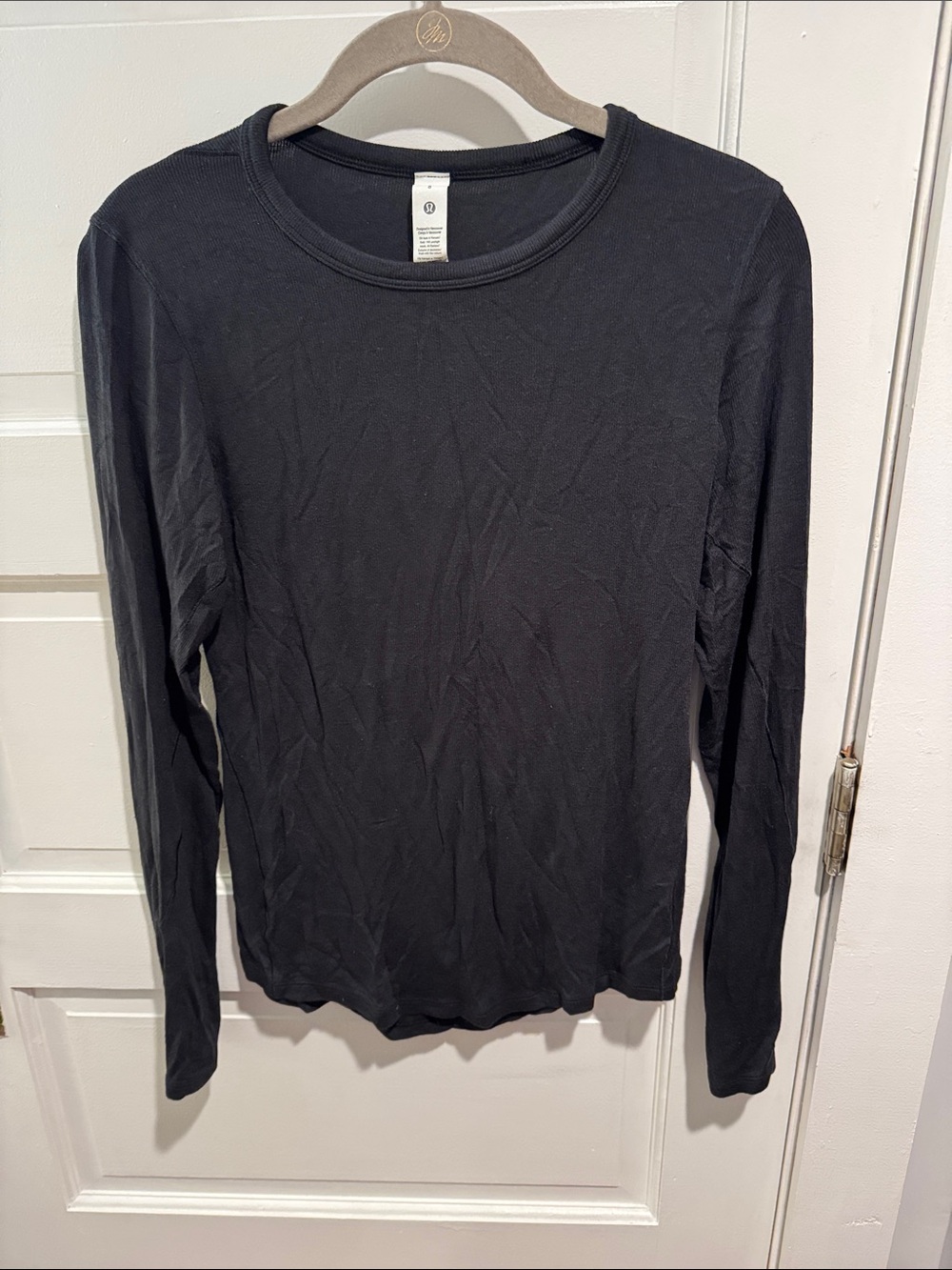 lululemon athletica Black Long-Sleeve Crewneck Tee